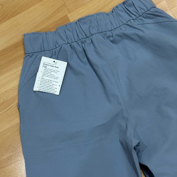 Brand New Lululemon Stretch High-Rise Crop Pants - Picture 7 of 13